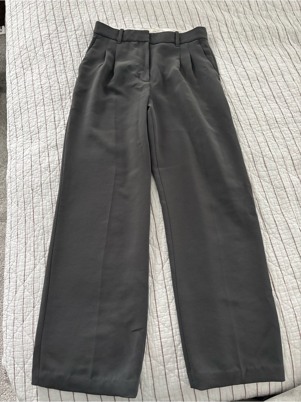 Aritzia Effortless Pants in Charcoal